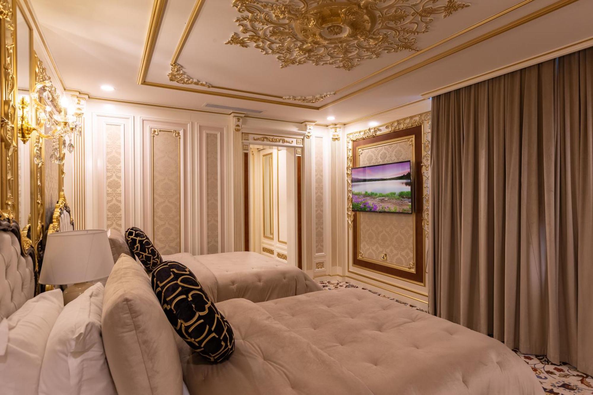 Cristal Erbil Hotel Exterior photo Deluxe Suite